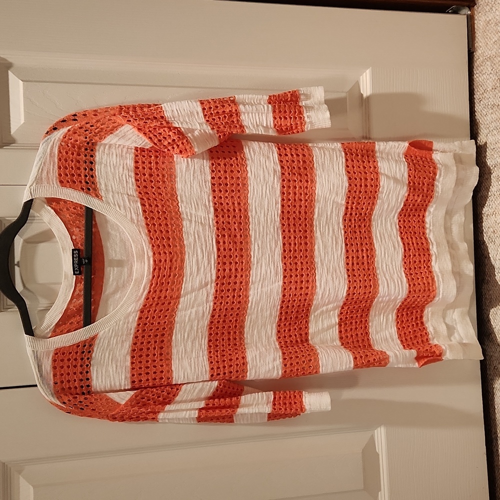 Express 1/2 sleeve Sweater,  peach & white, size small